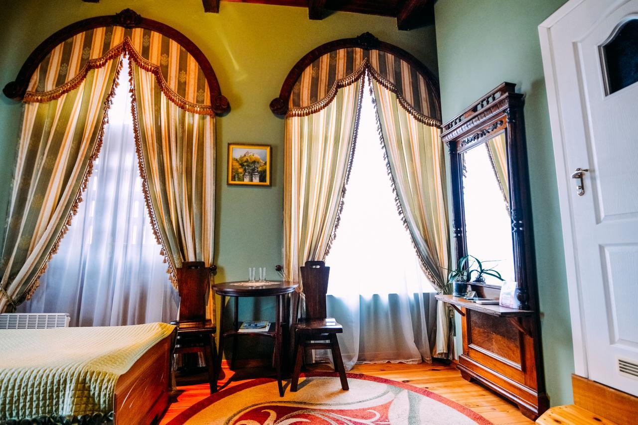 Отель Antique House Дубно
