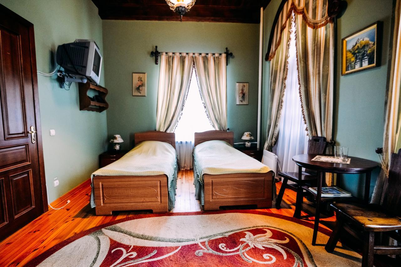 Отель Antique House Дубно